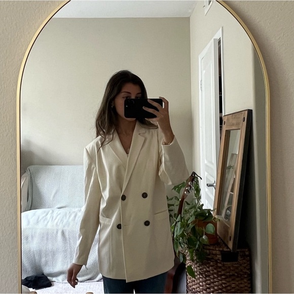 Zeynep Arcay Oversized Blazer - Picture 7 of 7